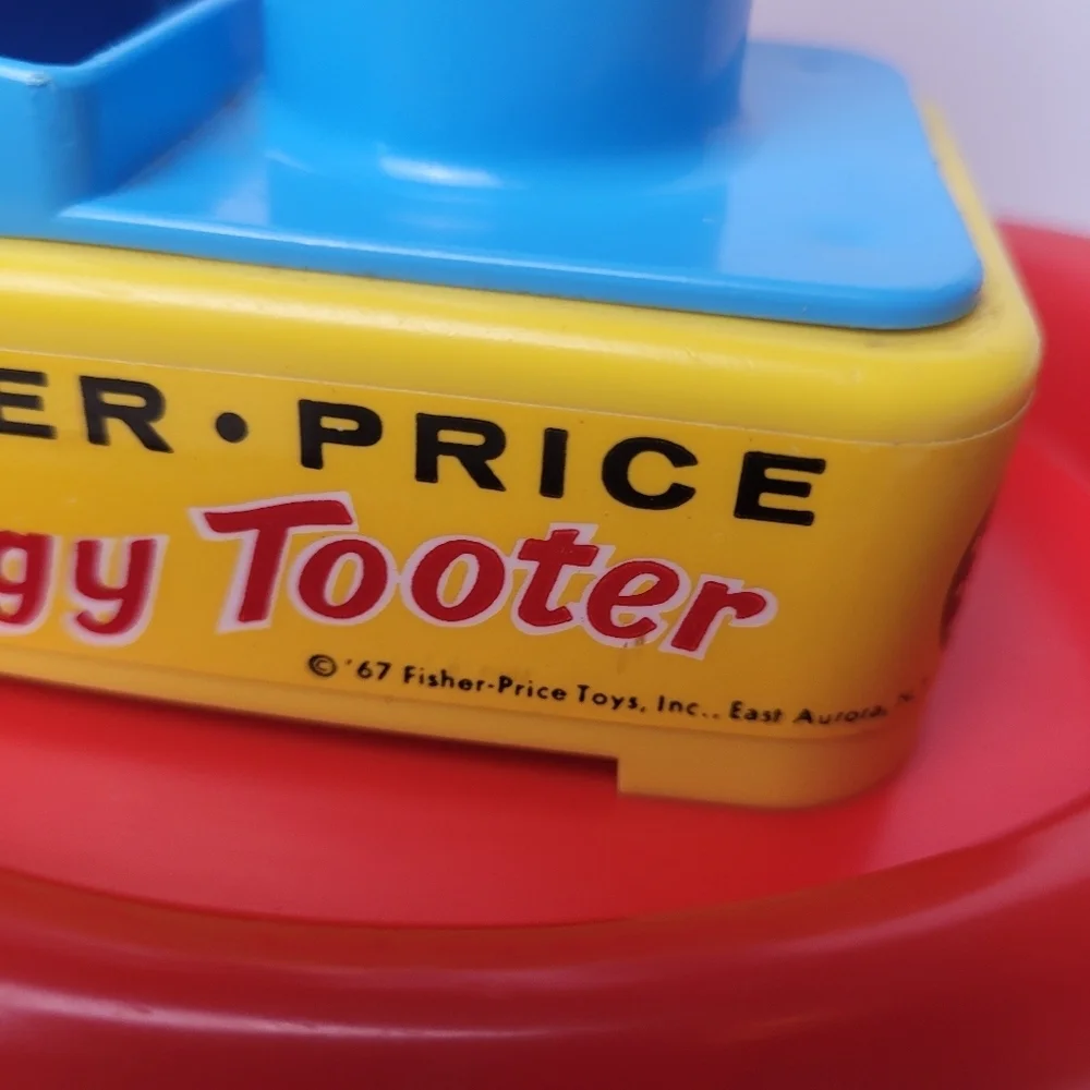 Vintage Fisher Price Tuggy Tooter Pull Along Toy 1967